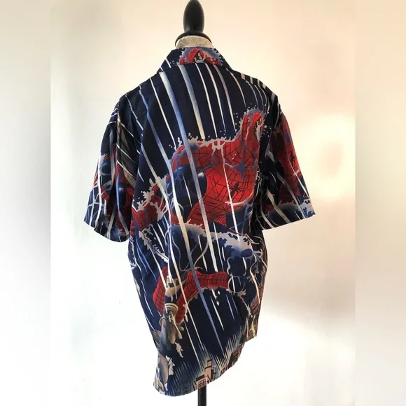 NWT Spider-Man Designed Button Down Small